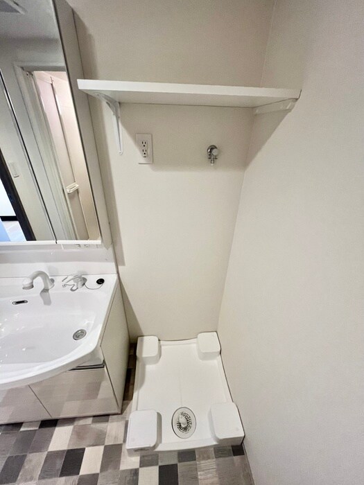 物件内観写真11　(洗濯機置場)