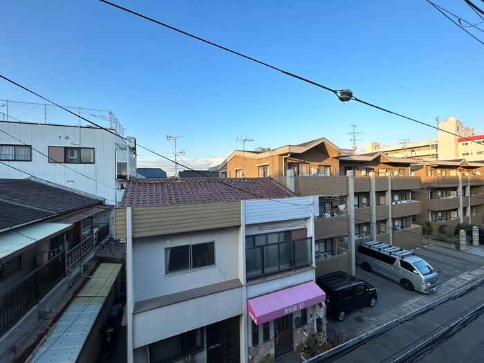 物件内観写真22　(室内からの展望)