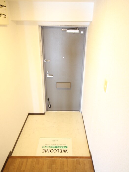 物件内観写真11　(玄関)