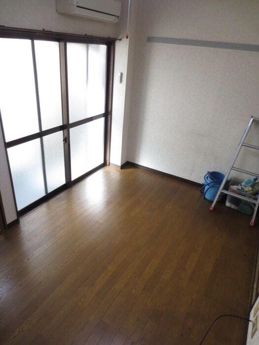 物件内観写真10　(居室)