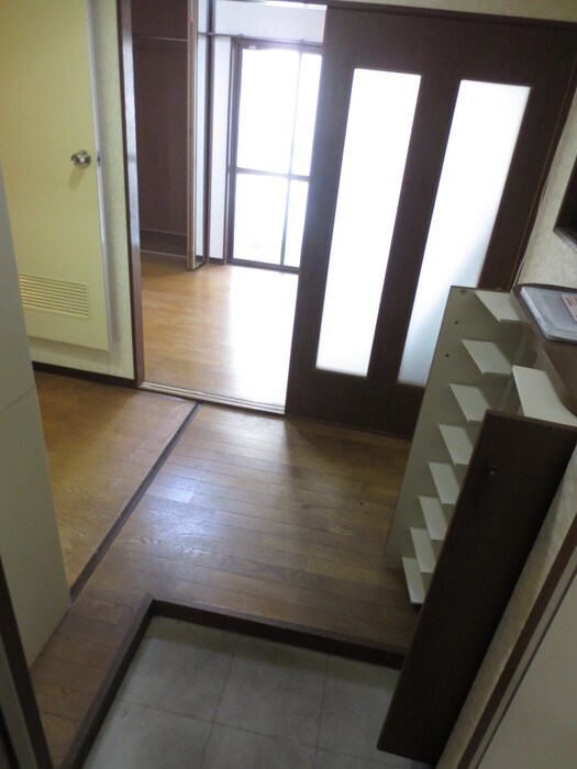 物件内観写真14　(玄関)