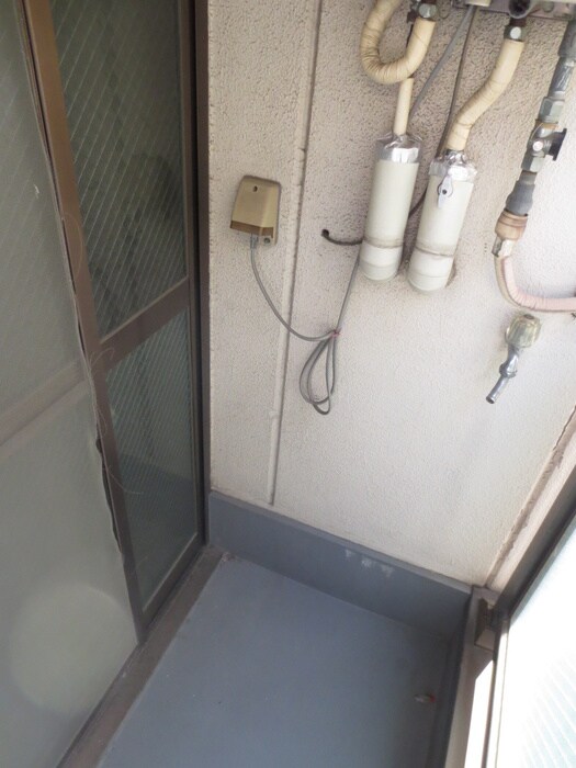 物件内観写真16　(洗濯機置場)