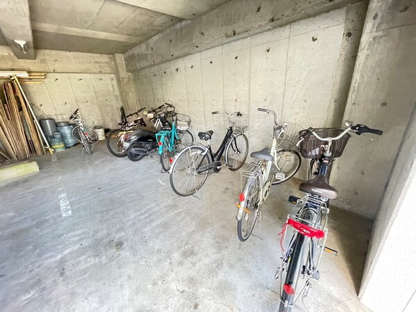 駐輪場