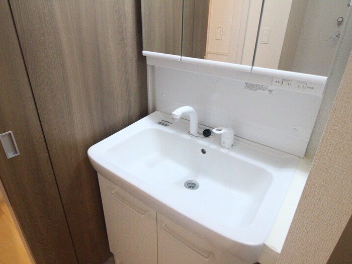 物件内観写真9　(洗面)