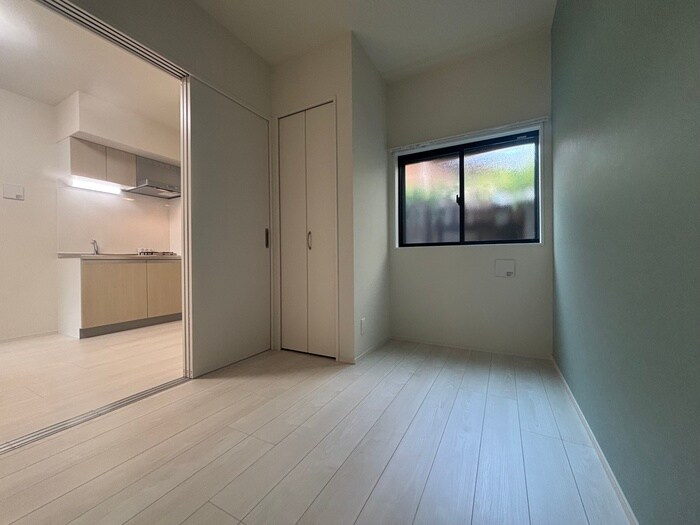 物件内観写真4　(居室)