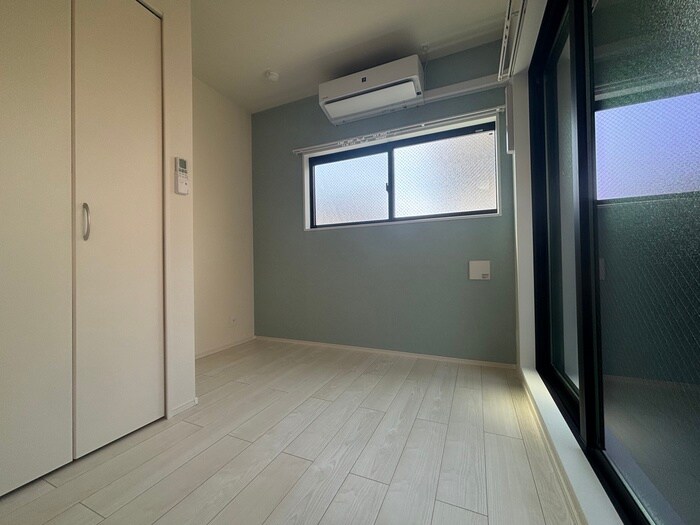 物件内観写真4　(居室)