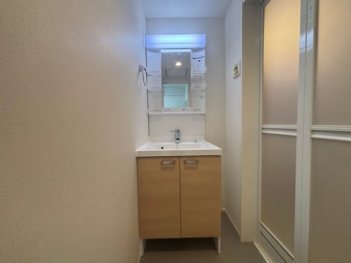 物件内観写真8　(洗面)