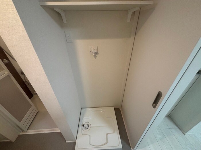 物件内観写真9　(洗濯機置場)