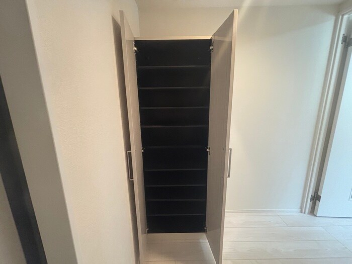 物件内観写真15　(靴箱)