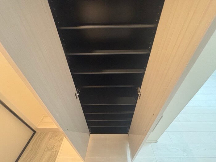 物件内観写真18　(玄関)