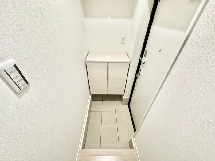 物件内観写真14　(玄関)