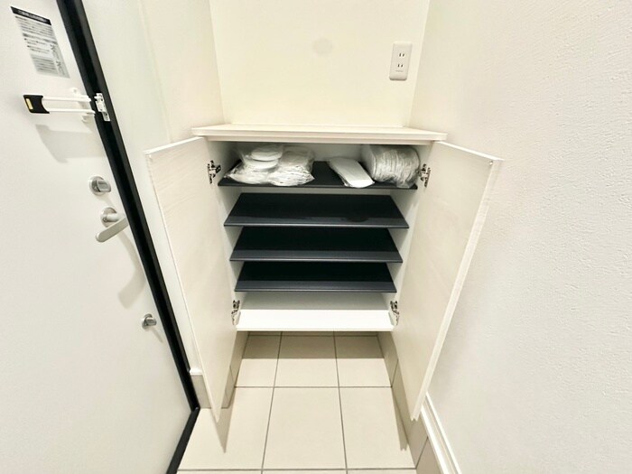 物件内観写真16　(靴箱)