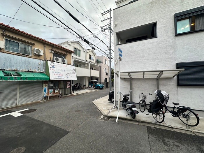 物件内観写真20　(室内からの展望)