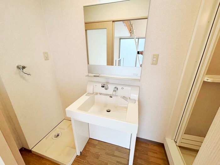 物件内観写真11　(洗面)