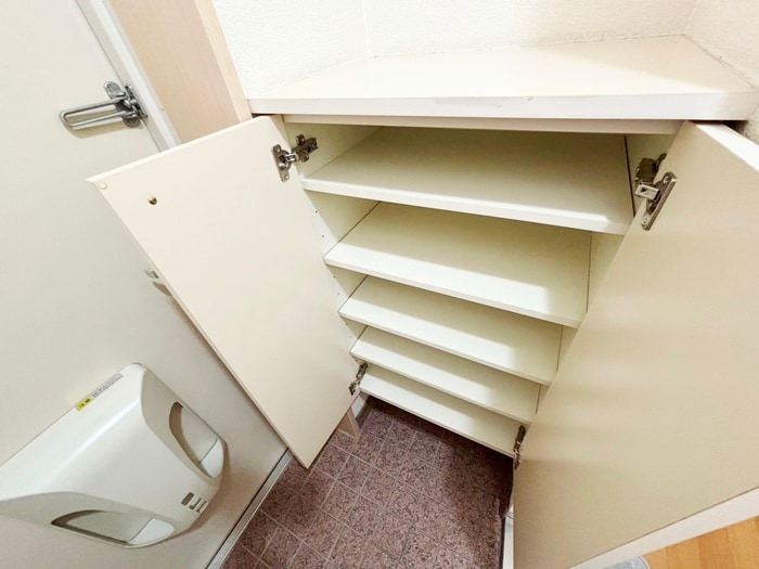 物件内観写真18　(靴箱)