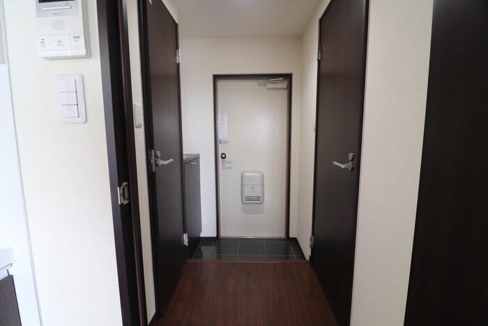 物件内観写真17　(廊下)