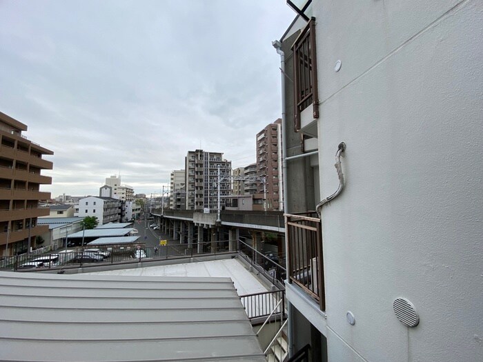 物件内観写真22　(室内からの展望)