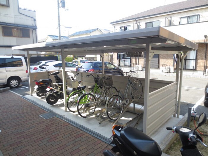 物件外観写真6　(駐輪場)