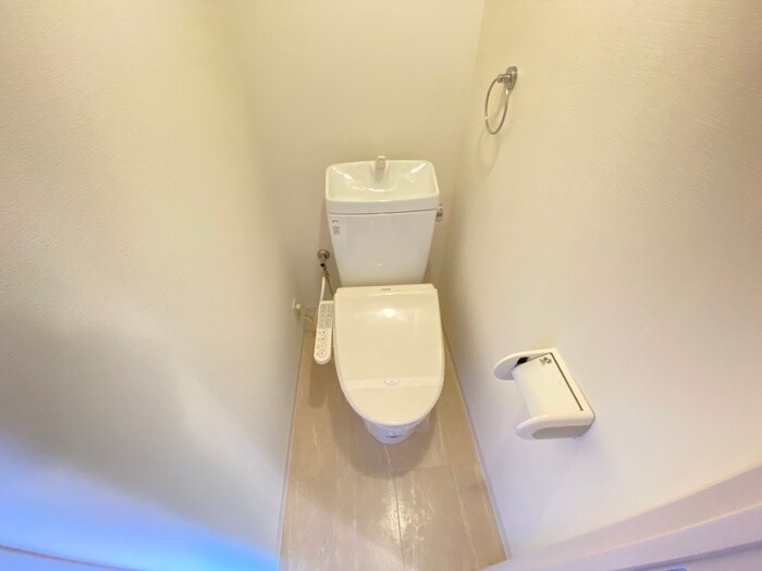 物件内観写真14　(トイレ)