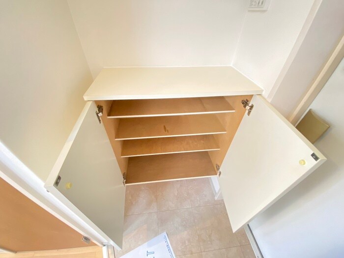 物件内観写真16　(靴箱)