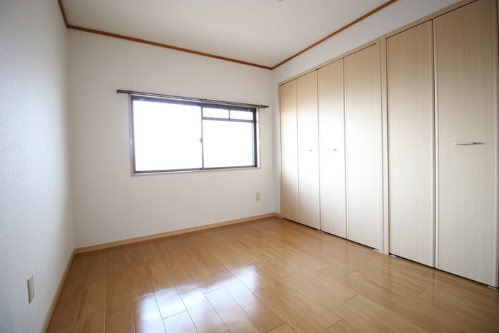 物件内観写真18　(居室)