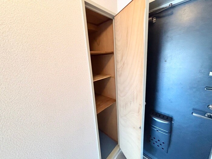 物件内観写真18　(靴箱)