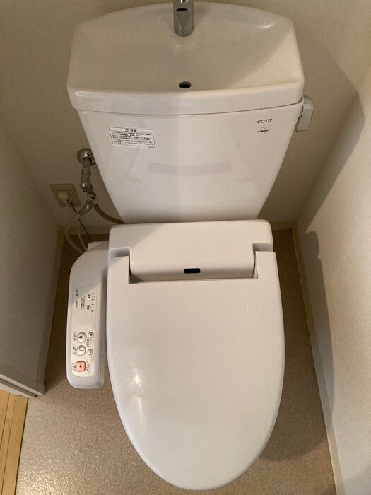 物件内観写真10　(トイレ)