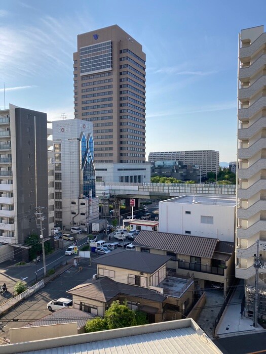 物件内観写真16　(室内からの展望)