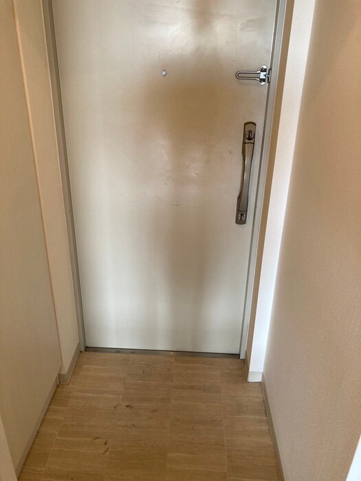 物件内観写真17　(玄関)