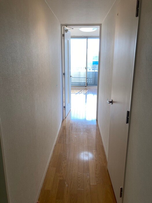 物件内観写真18　(玄関)