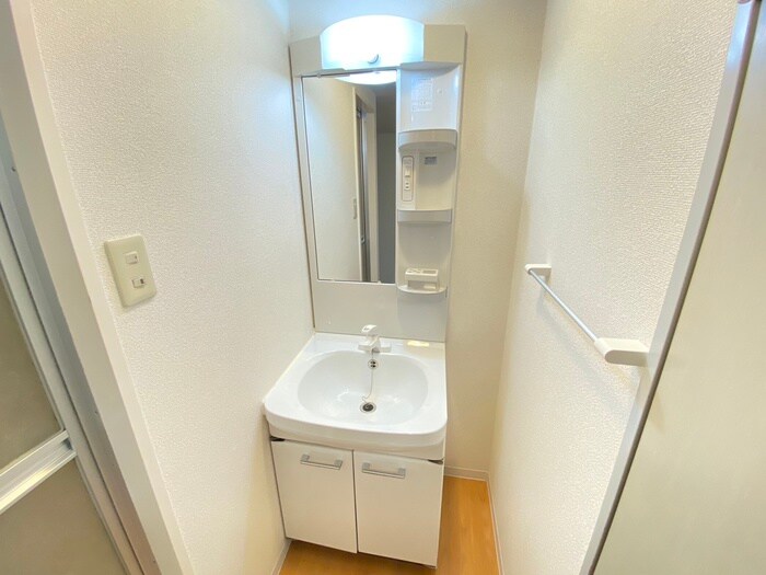 物件内観写真11　(洗面)