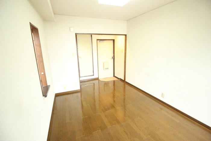 物件内観写真9　(居室)