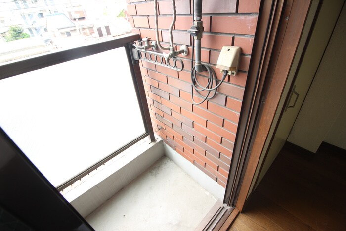 物件内観写真16　(洗濯機置場)