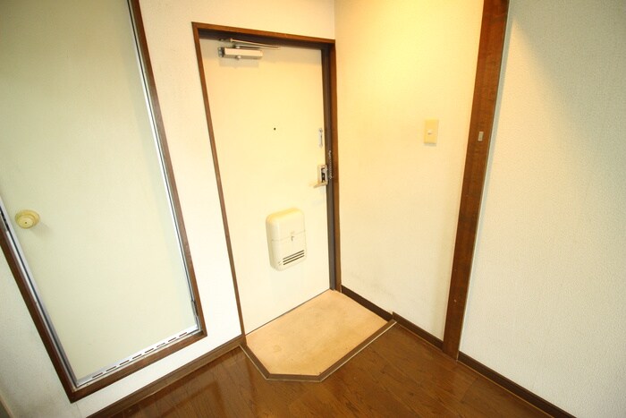 物件内観写真19　(玄関)