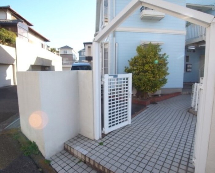 物件外観写真5　(駐輪場)