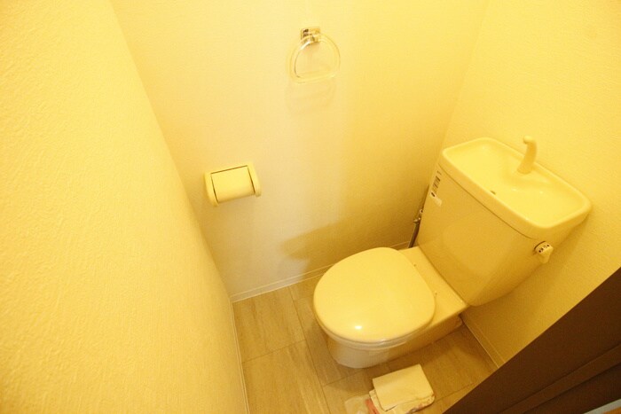 物件内観写真15　(トイレ)