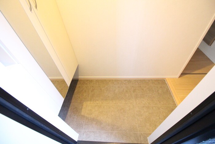 物件内観写真15　(玄関)