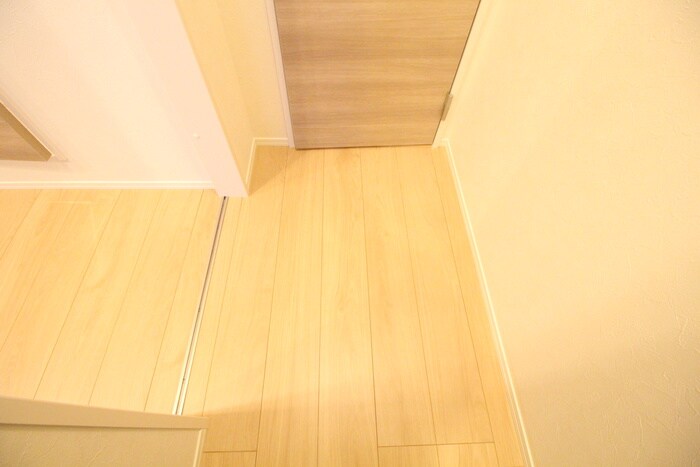 物件内観写真16　(廊下)