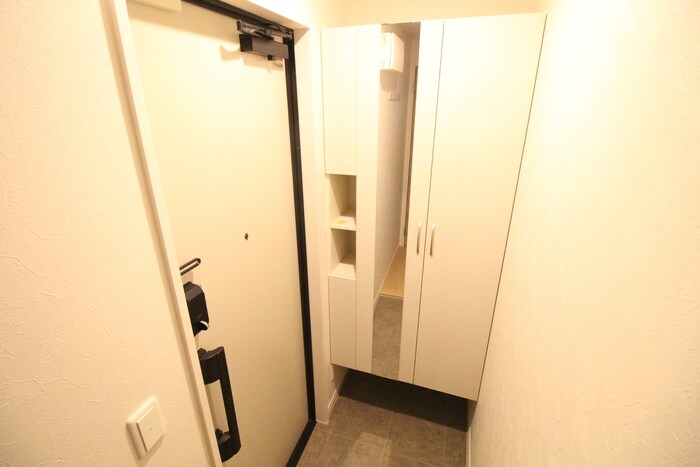 物件内観写真17　(玄関)