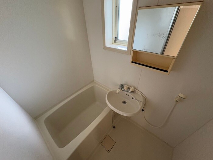 物件内観写真12　(バス／シャワールーム等)