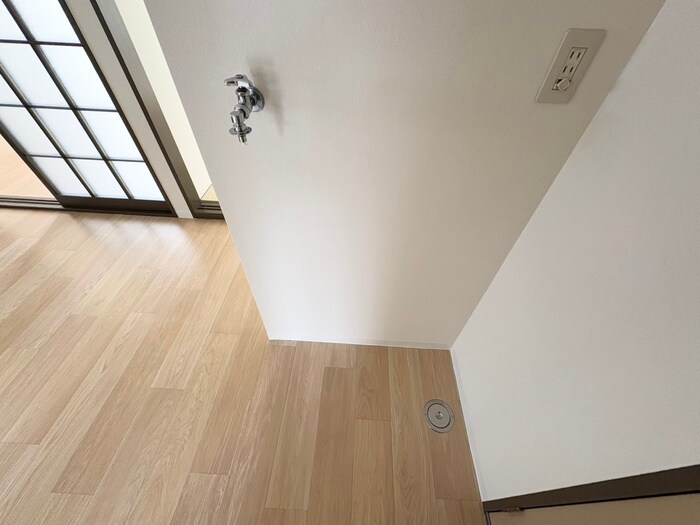 物件内観写真15　(洗濯機置場)