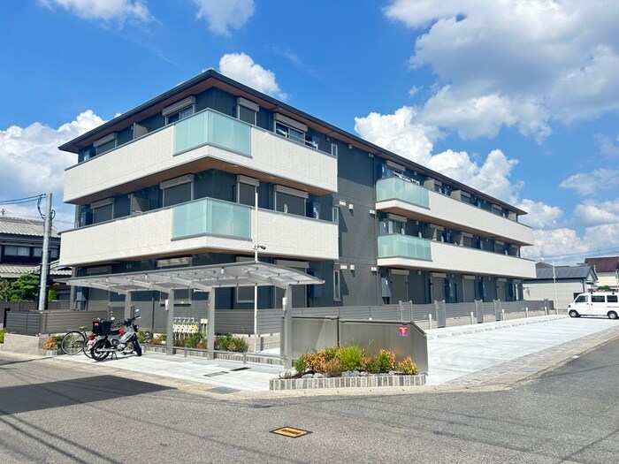 物件外観写真1　(外観写真)