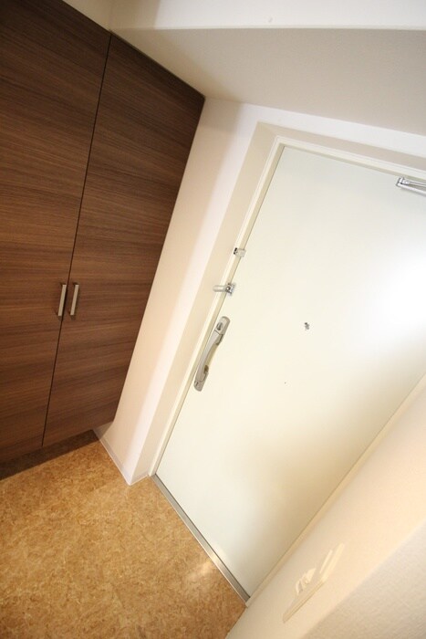 物件内観写真15　(玄関)