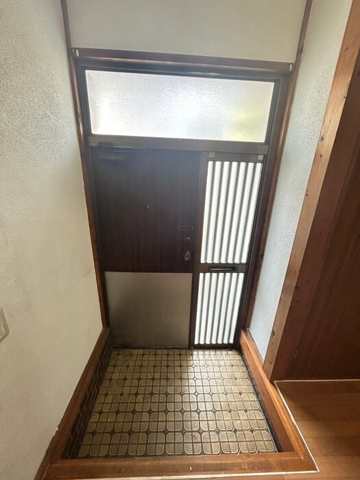物件内観写真15　(玄関)