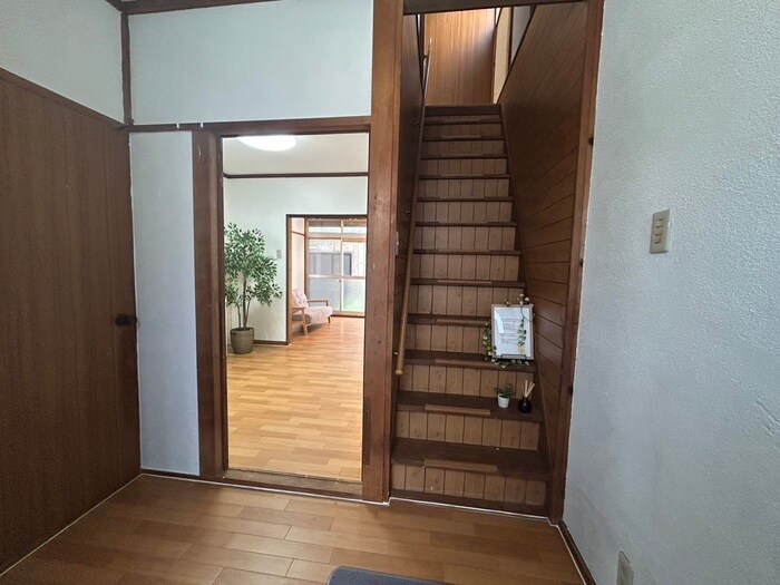 物件内観写真16　(廊下)