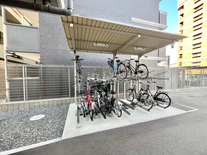 物件外観写真5　(駐輪場)