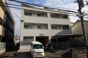 カーサ忍ヶ丘外観写真