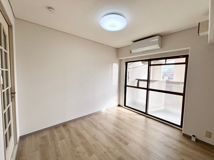 物件内観写真9　(居室)