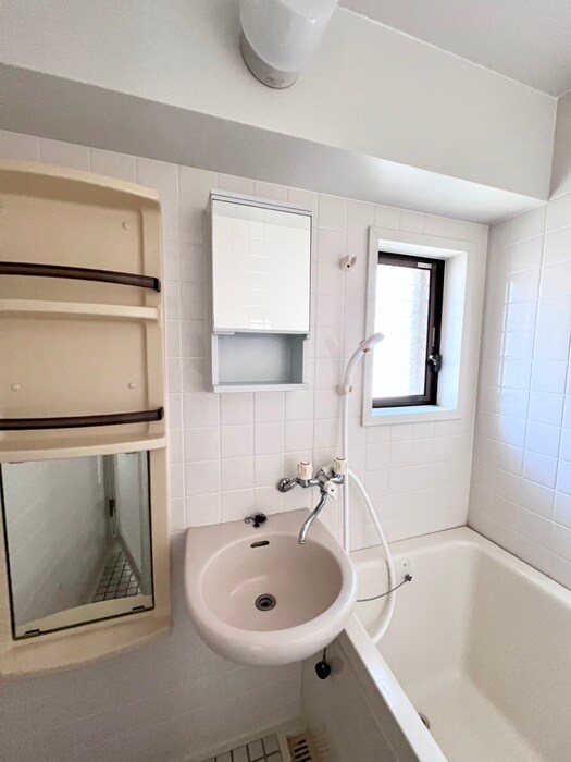 物件内観写真11　(洗面)