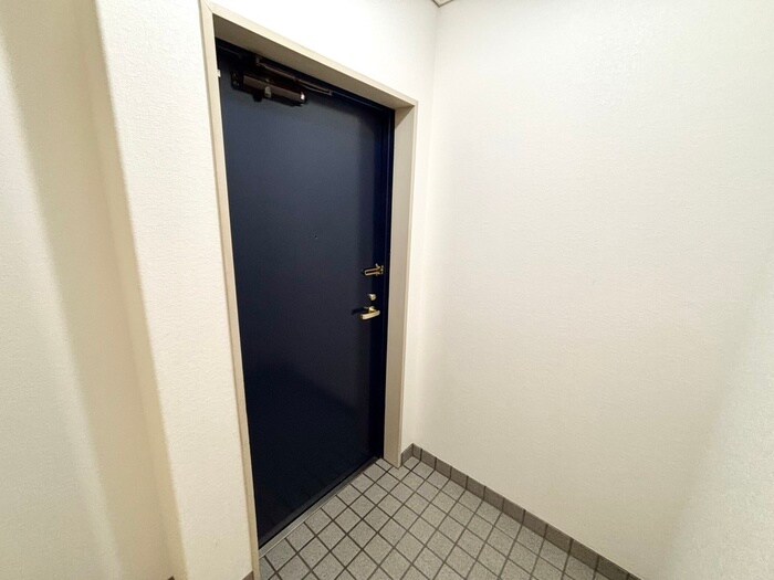 物件内観写真14　(玄関)